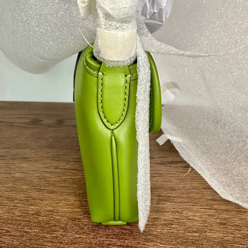 New Coach Hamptons Shoulder Bag in Dark Lime - Picture 9 of 12